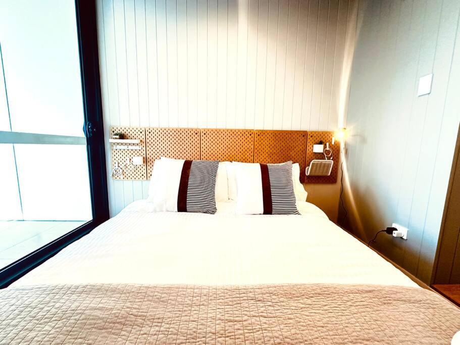 Apartment Free Secure Parking Walk To Train Station *