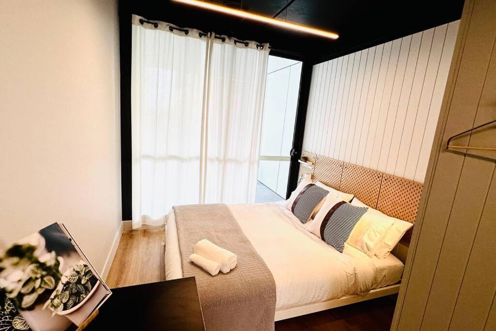 Apartment Free Secure Parking Walk To Train Station Sydney